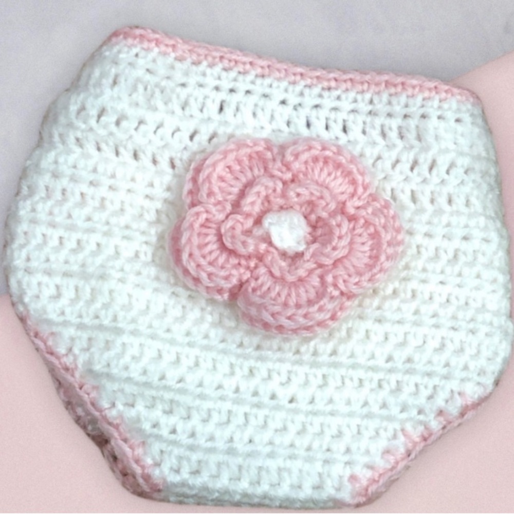 So Dorable handmade knitted diaper cover.